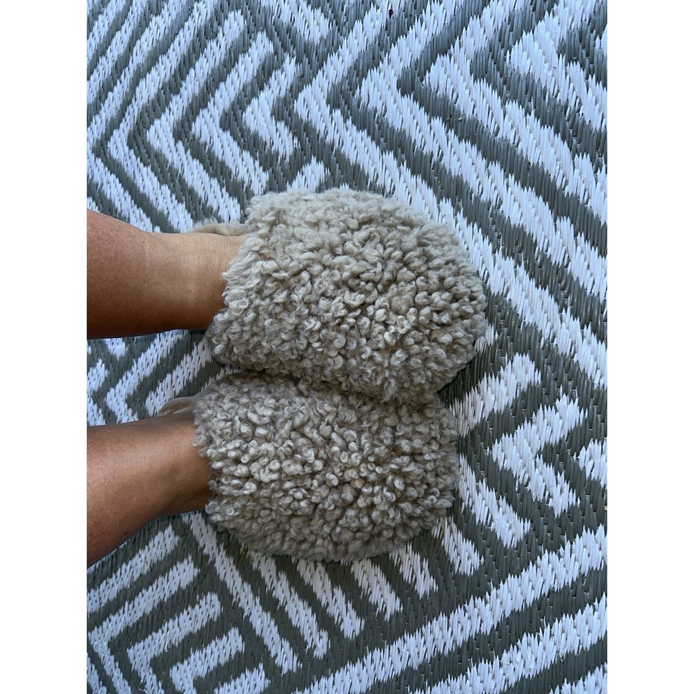 UGG Maxi Curly Slide 9 Women's